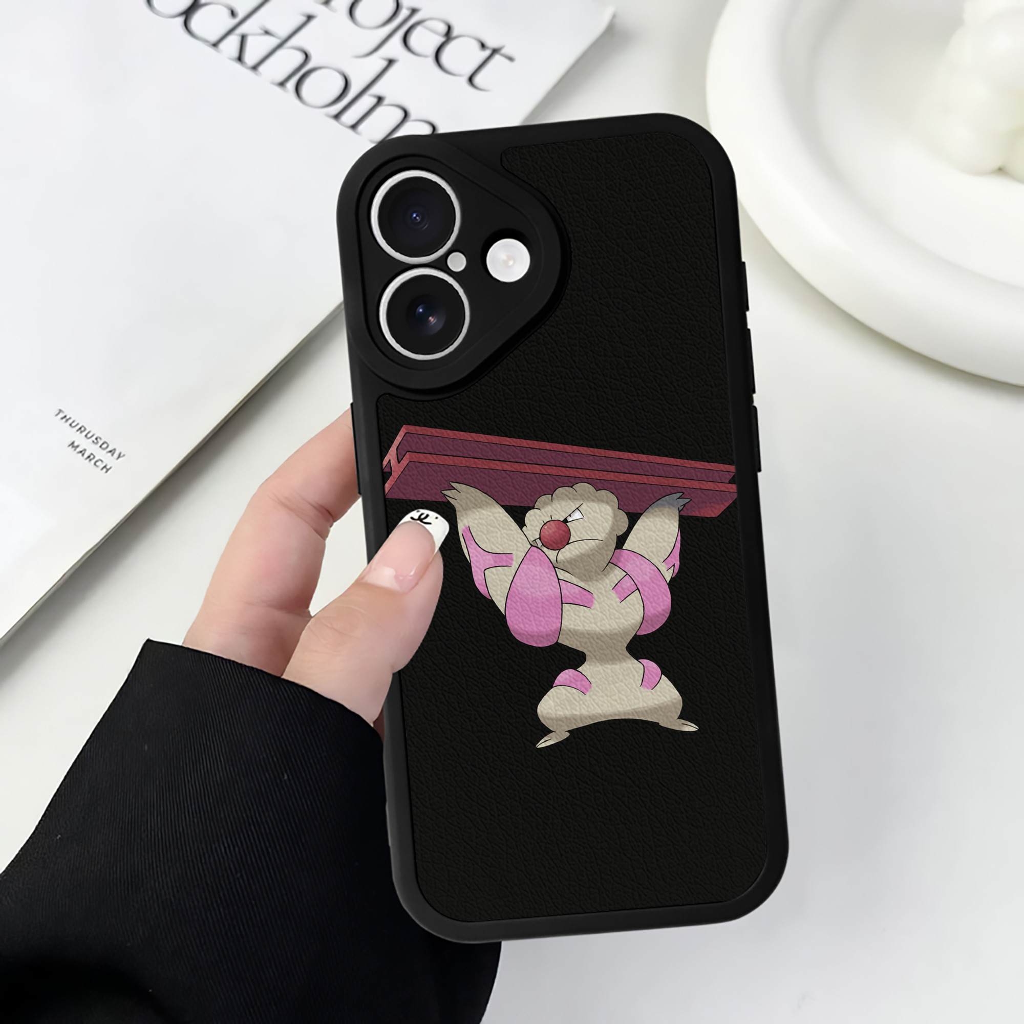 （画像用） ポケットモンスター Pokémon 【iPhone 16シリーズ対応】シリコンスマホケース（レザー調） 材質：シリコン